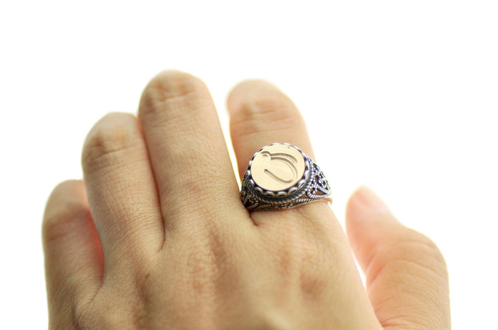 Linen & Leaf Modern Calligraphy Initial Signet Ring - Backtozero B20 - 1 initial, 12l, 12mm, 12mm ring, 1initial, accessory, Calligraphy, collaboration, fancy, her, initial ring, jewelry, lace, Monogram, One Initial, ring, signet ring, size 10, size 7, size 8, size 9, wax seal, wax seal stamp