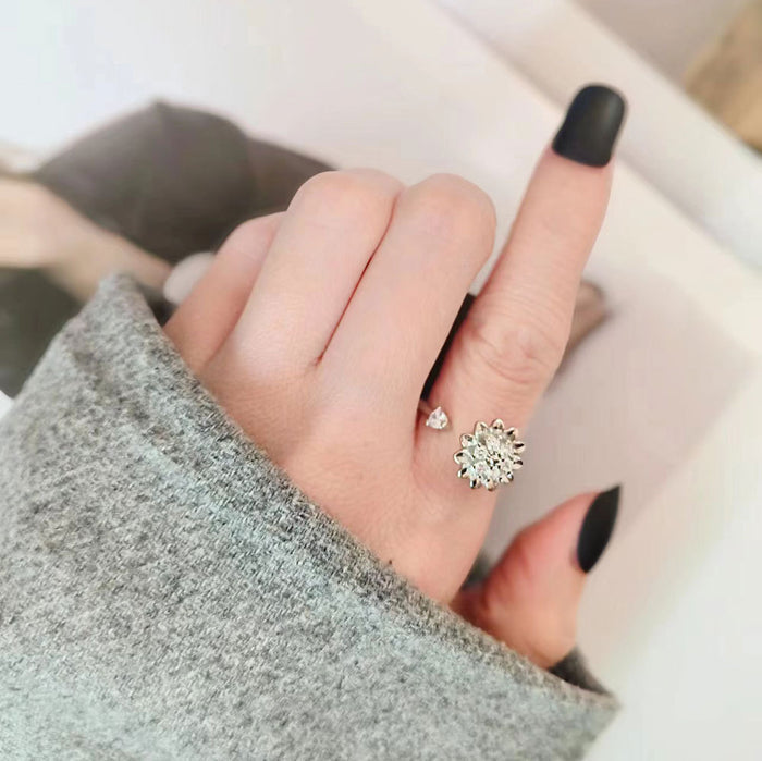 Simple Sunflower Shape Ring for Men and Women